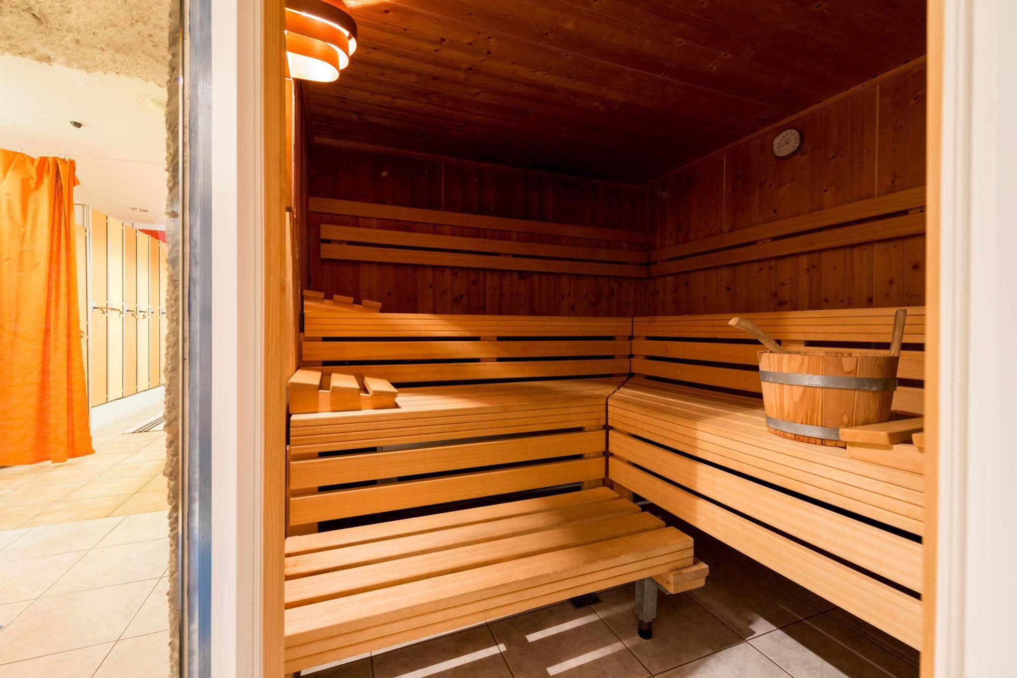 Hotel Alpenperle Saas Fee Kültér fotó